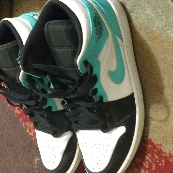 Jordans - Picture 2 of 3